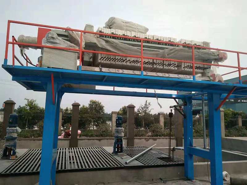 污水處理現場(圖1)